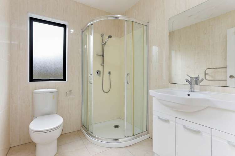 5a Nile Road Kelston_14