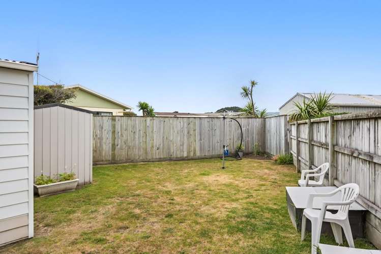 1 Colenso Place ōtaki Beach_18