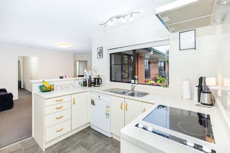 11 Greenough Place Rototuna_6