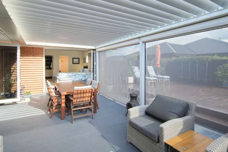 2/4 Wineberry Avenue Amberley_9