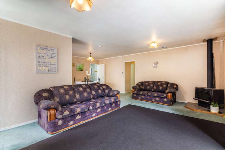 2/15 Kotare Street Hilltop_4