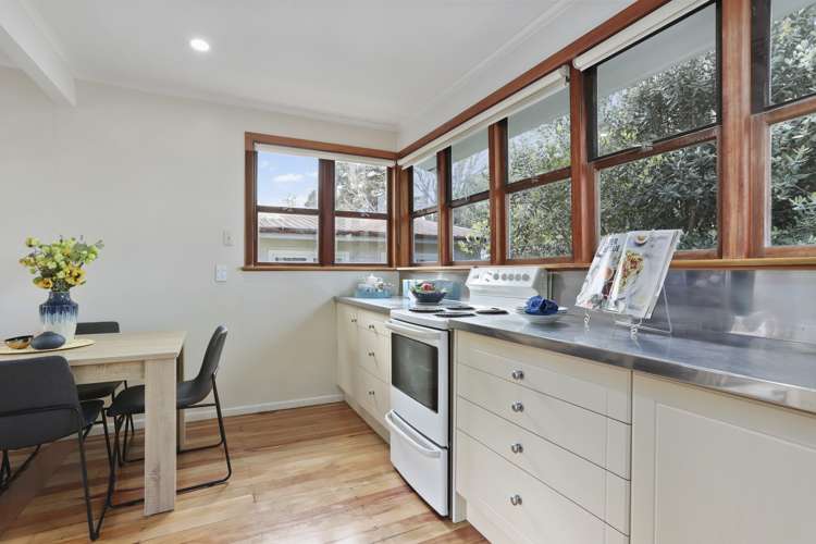 37 Rimutaka Place Titirangi_9