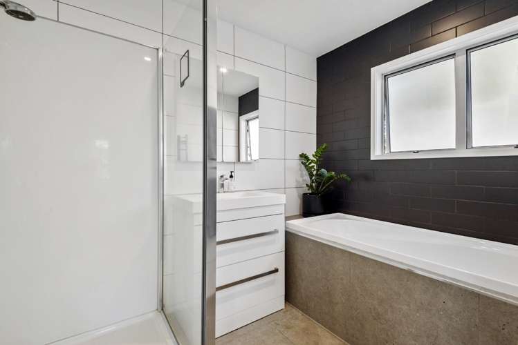 2/193 Lake Road Belmont_22