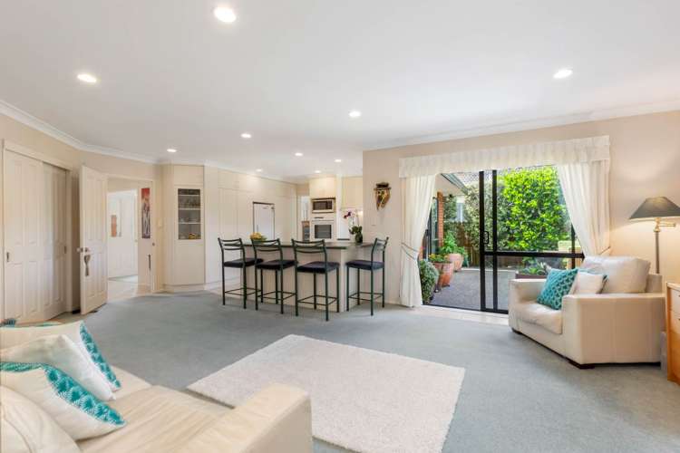 7 Flora Place Wattle Downs_2