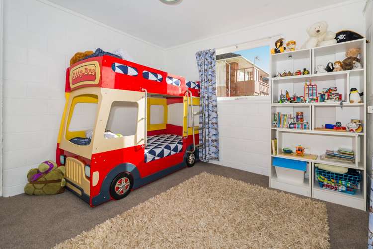 2/18 Tui Glen Road Birkenhead_14