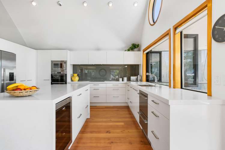 6 Vista Paku Pauanui_6