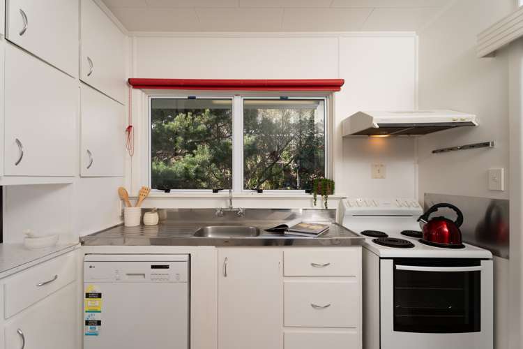 54 Mark Avenue Paparangi_6