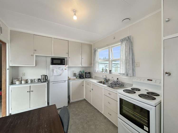 2/7 Blenheim Place 10844_1