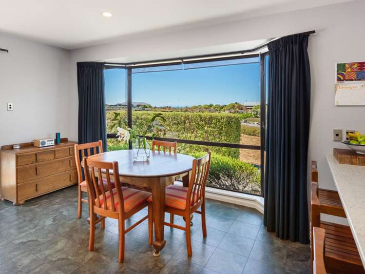 8 Edgewater Place Rarangi_4