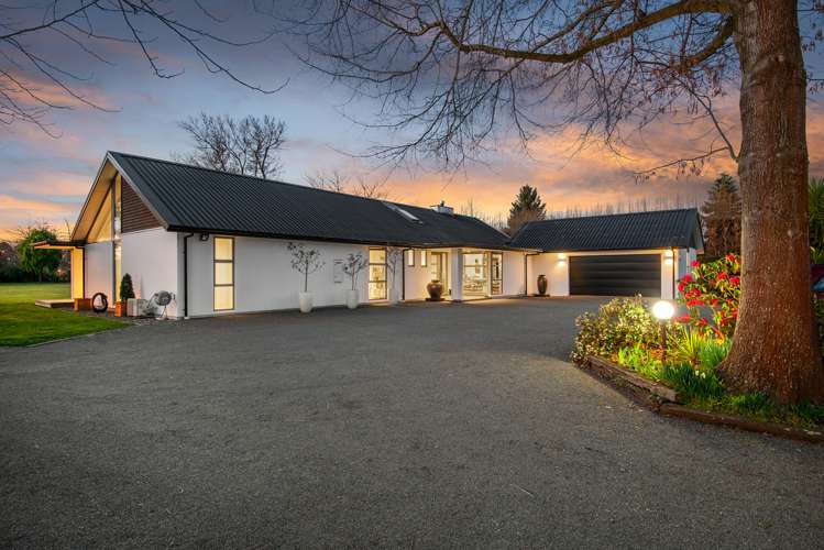 569 Johns Road Harewood_23