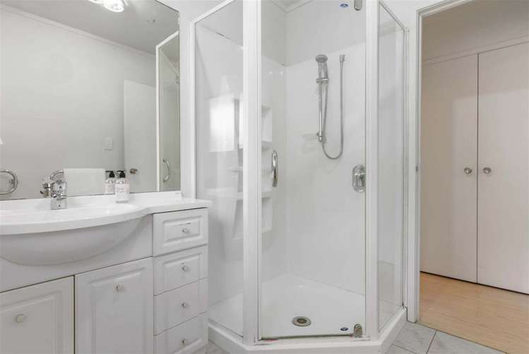 2/2 Quentin Ave Epsom_10