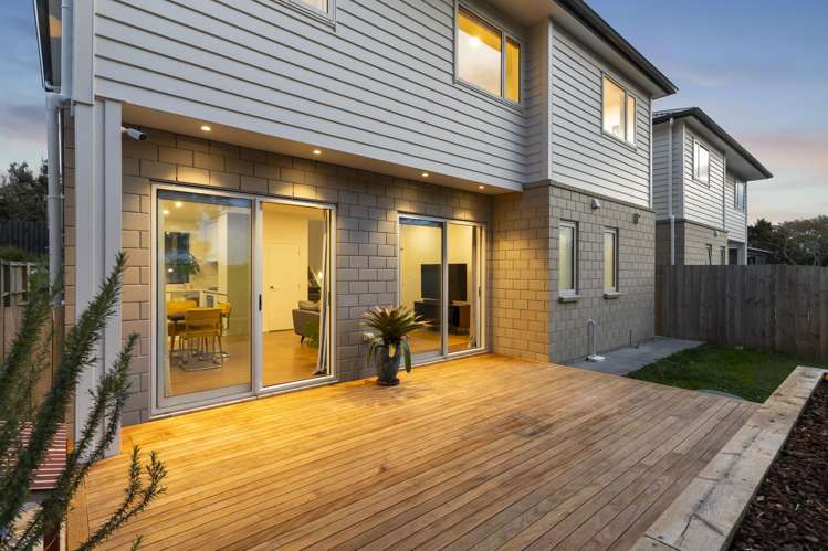 5C Quiet Street Te Atatu South_4