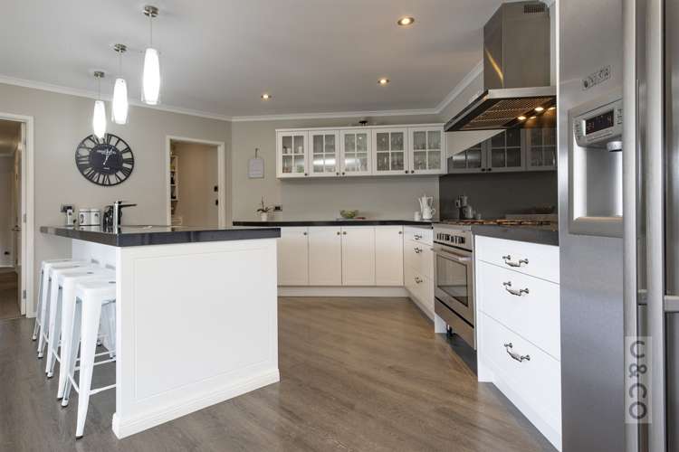 11 Pohutukawa Parade Riverhead_6