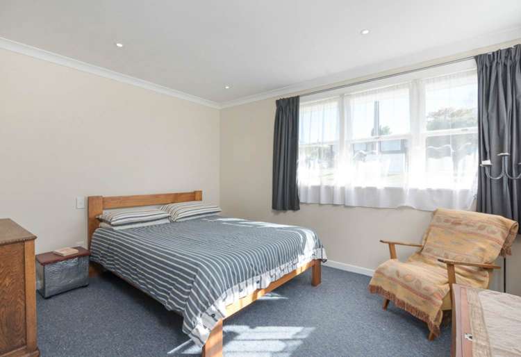 15 Kelwyn Road Kelston_9