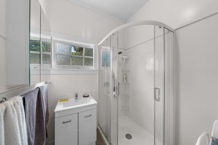 41 Hutchinson Avenue New Lynn_26