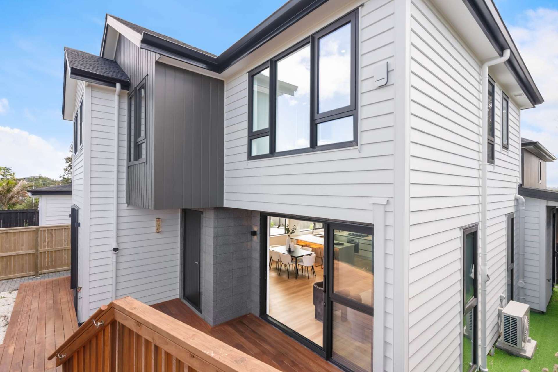 1B Altair Place Windsor Park_0