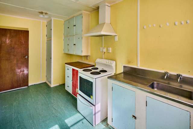 4 Reuben Grove Naenae_2