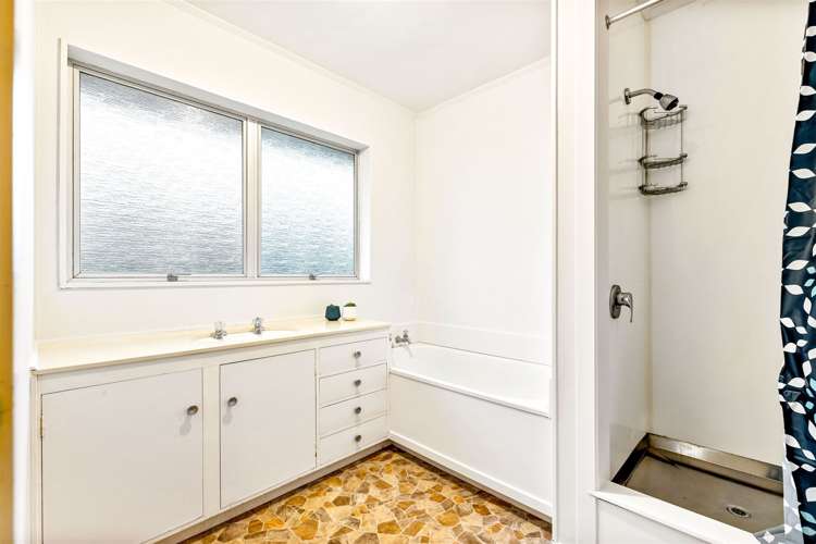 1/30 Takapu Street Henderson_12