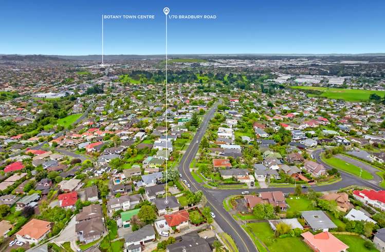 1/70 Bradbury Road Botany Downs_15