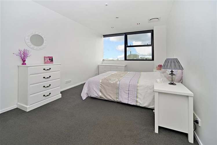 10b/2 Saint Martins Lane Grafton_11