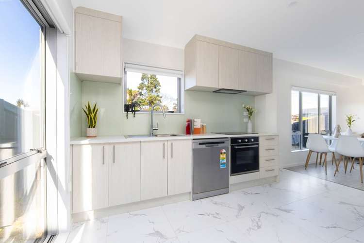 92B Luke Street East_0