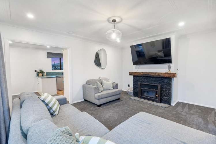 16 Esk Place Mosgiel_13