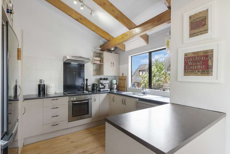 8/390 West Coast Road Glen Eden_8