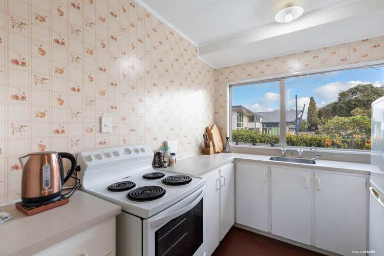 2/20 Northcote Road Takapuna_13