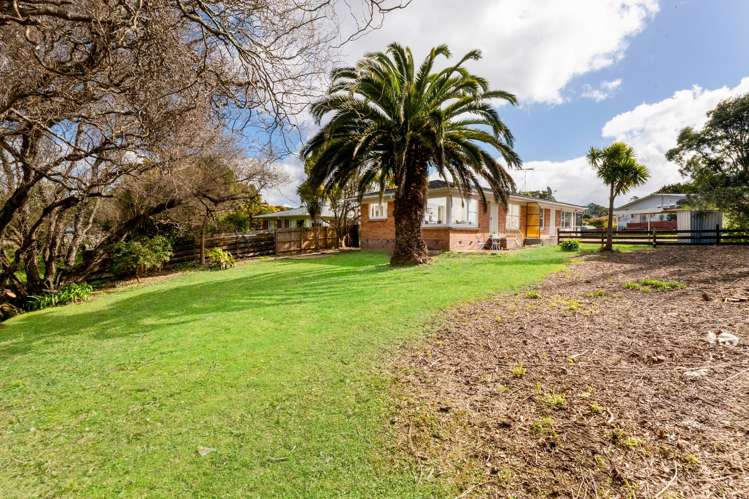 2/14 Kapiti Place Sunnynook_13