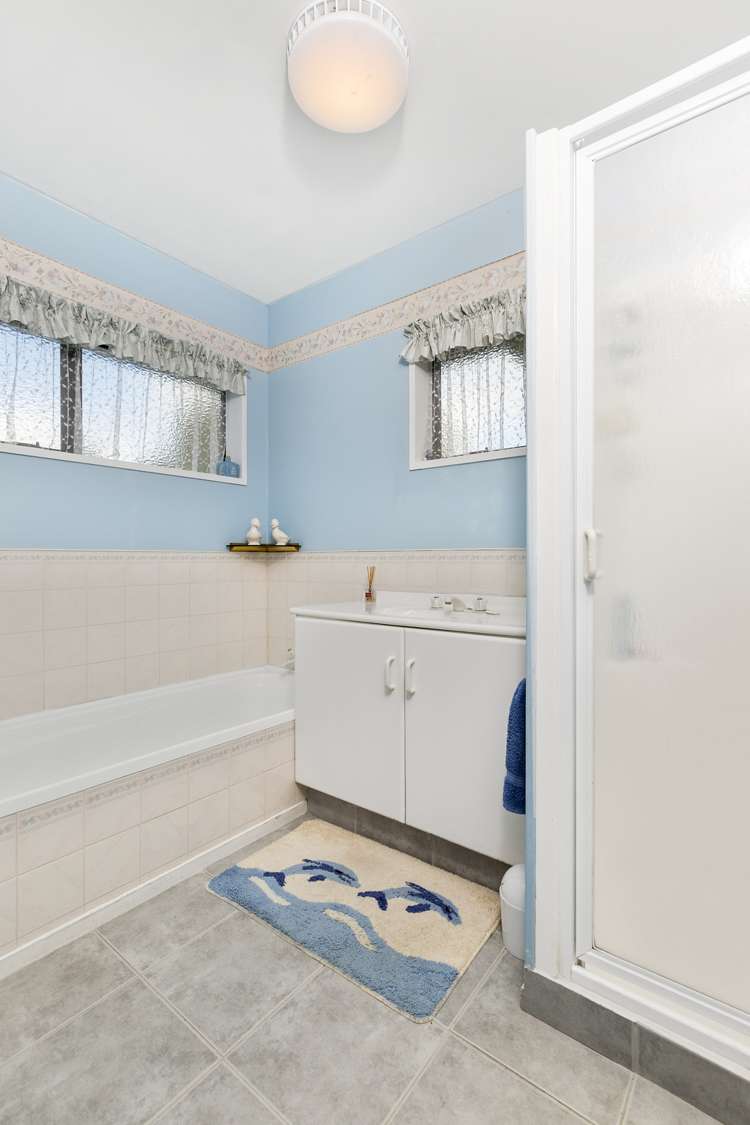 9 Crampton Court Orewa_13