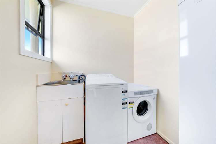 1 Kowhai Avenue Mangere Bridge_11