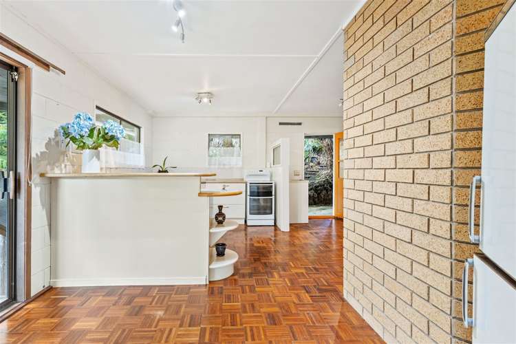89 Takahe Road Titirangi_22