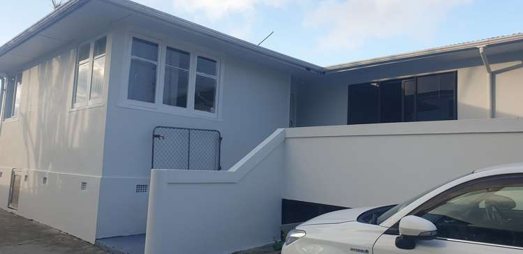 53 Vodanovich Road Te Atatu South_9