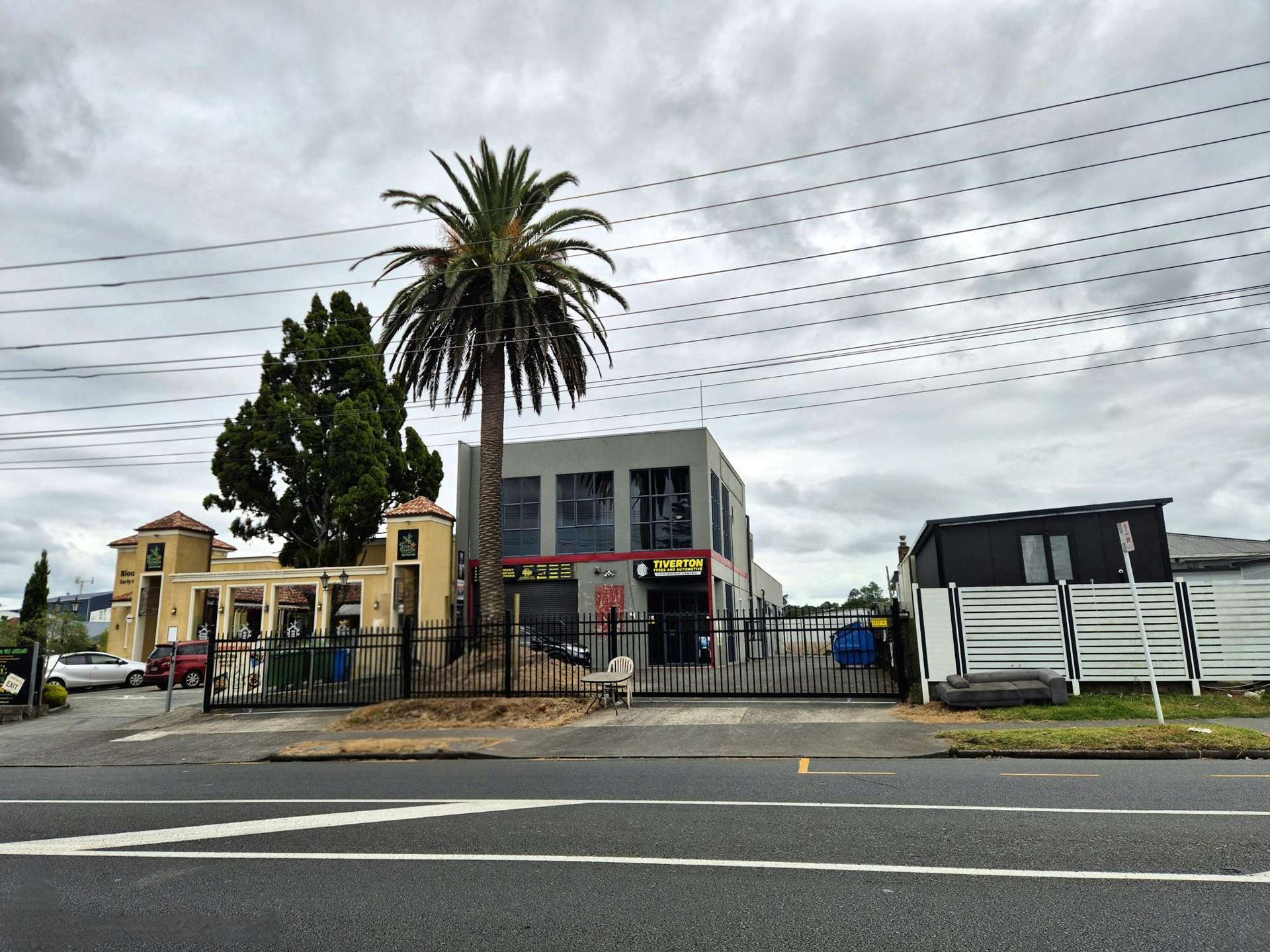 369 West Coast Road Glen Eden_0