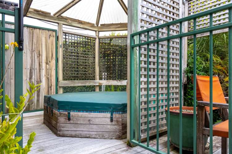 15A Tuhimata Street St Heliers_11