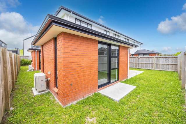 2/57 Waireka Road Rototuna_1