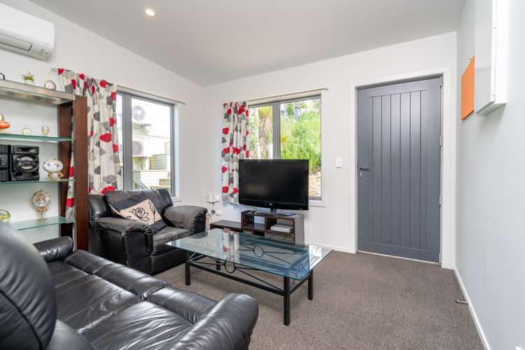 93d Canongate Dunedin Central_4