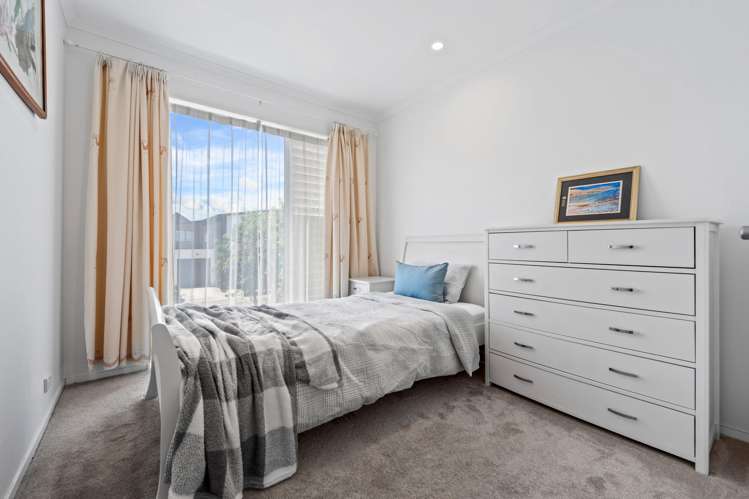 53 Glidepath Road Hobsonville_17