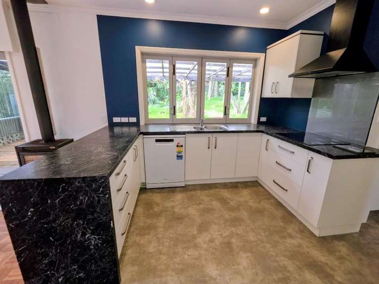 3 Highbury Drive 10516_4