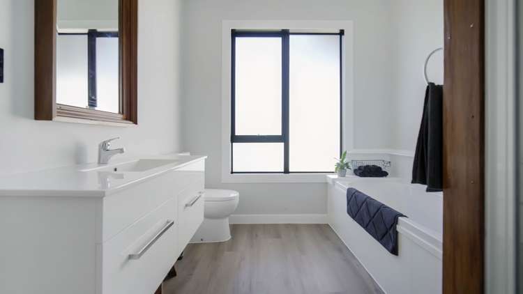 6190 South Road Rahotu_15