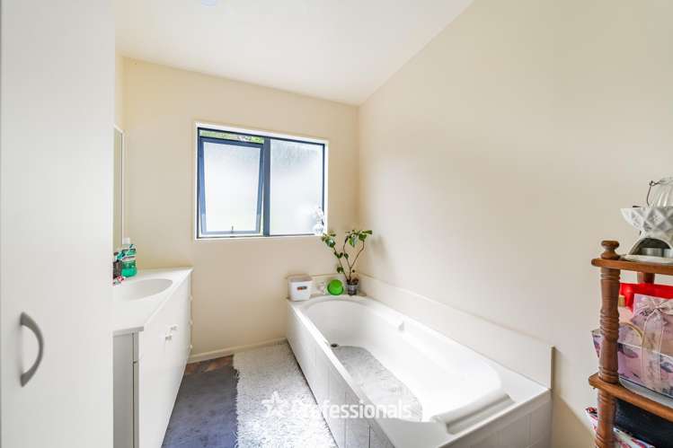 70 Redvers Drive Belmont_16