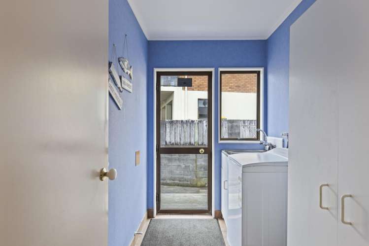 8a Walmer Grove Bell Block_24