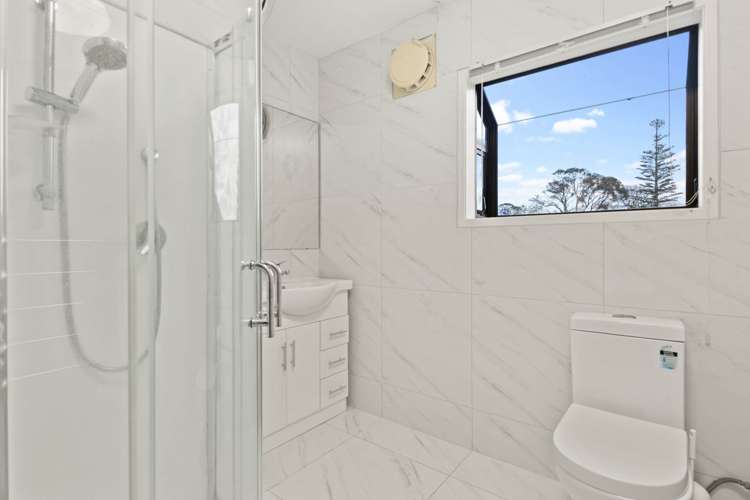 17 Fratley Avenue Farm Cove_14