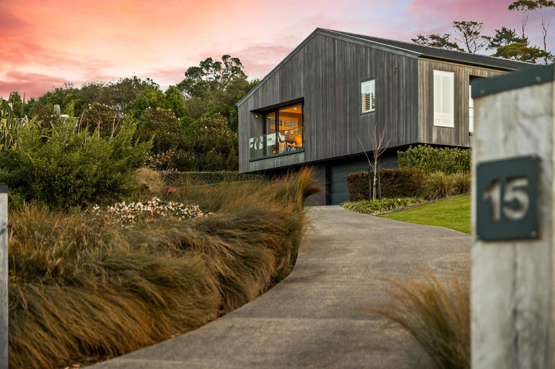 15 Myra Evelyn Grove Dairy Flat_0