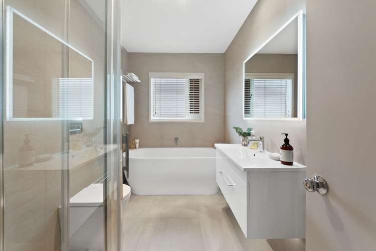 22 Silverwood Drive Flat Bush_11