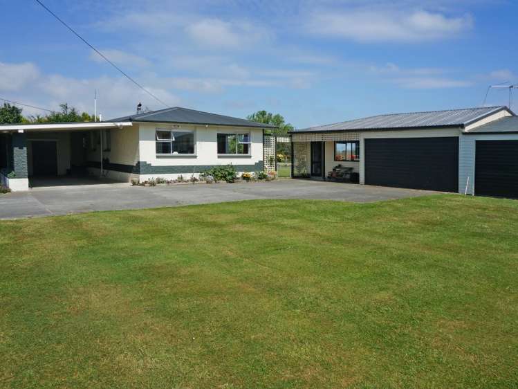 177 Awarua School Road Woodend_18