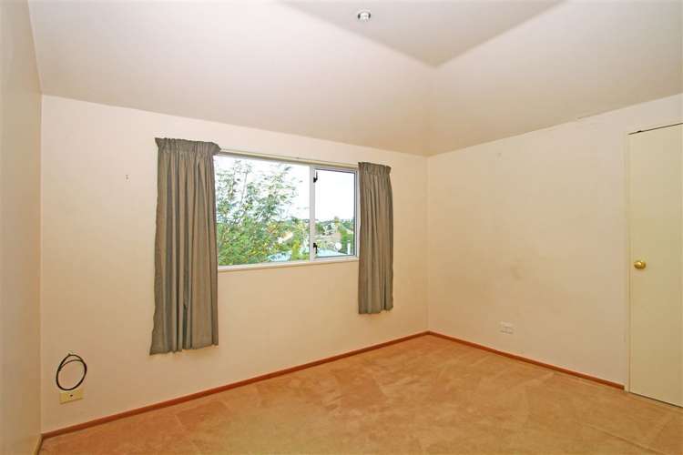 2/418 Beach Road Mairangi Bay_16