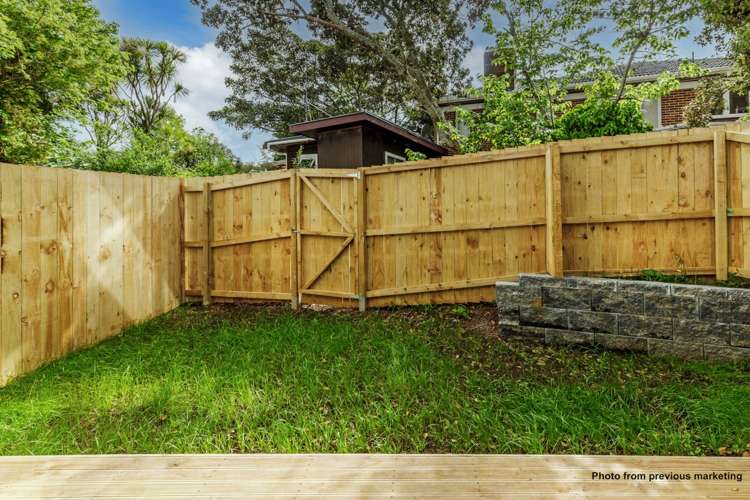 2/58 Sylvan Crescent Te Atatu South_18