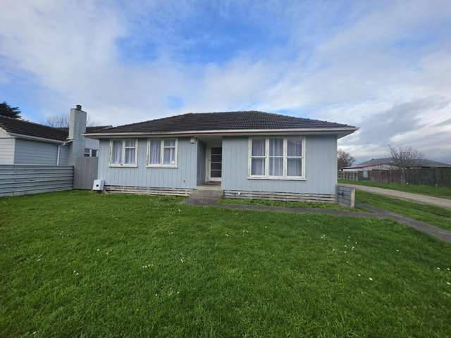Spacious section, 3 bedroom home!