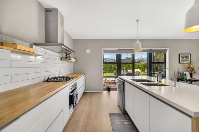 7 Bretby Court Jacks Point_3